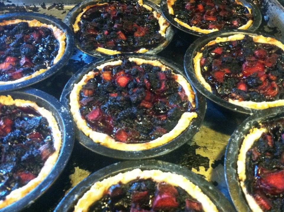 Carmon’s selling pies for the 4th this afternoon