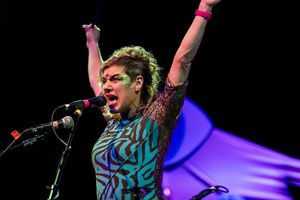 Scream and shout with tUnE-yArDs