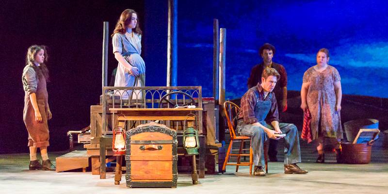 Illini Theater’s Grapes of Wrath a powerful portrayal of soured dreams