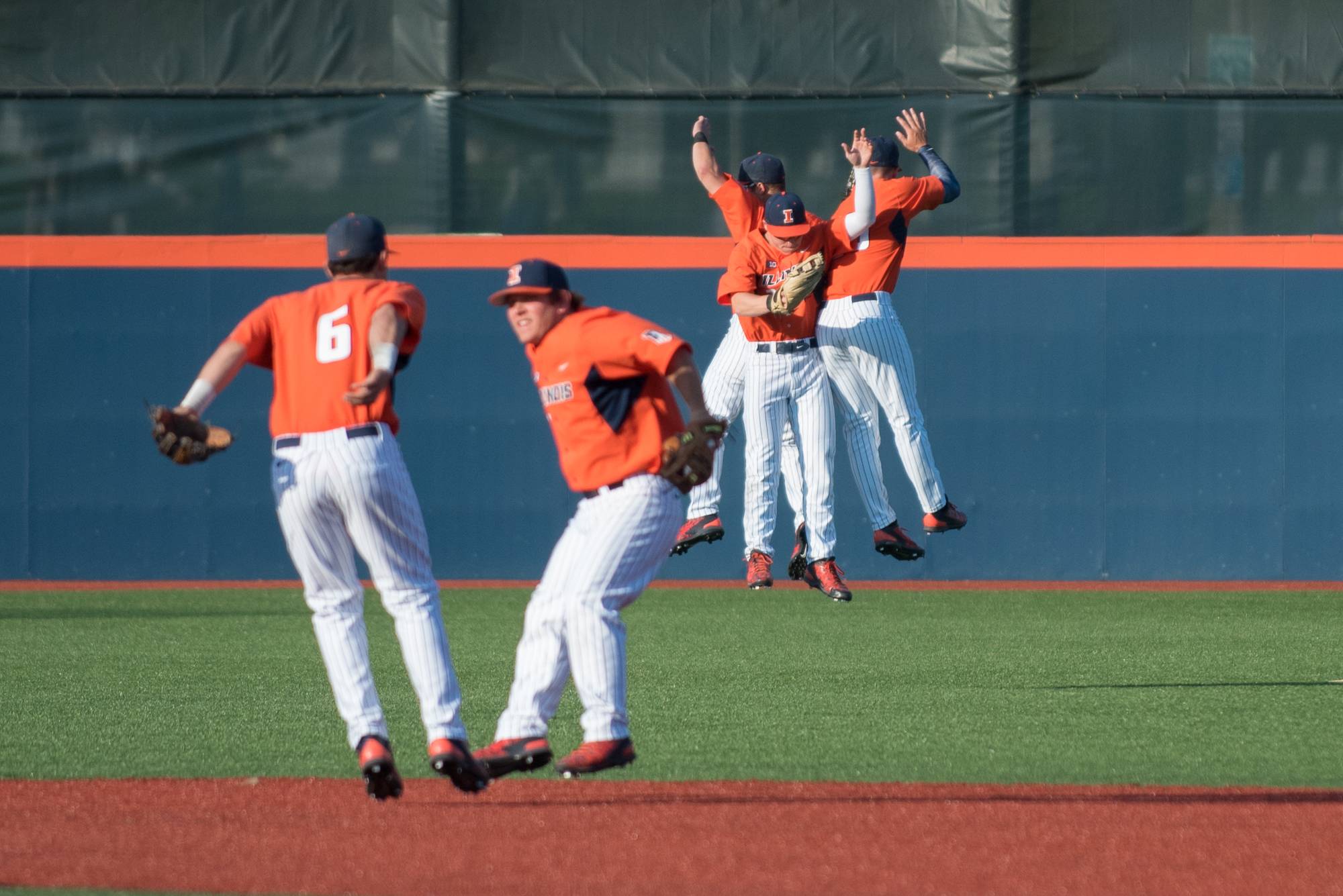 Sweeps and streaks: Illini baseball claims the weekend
