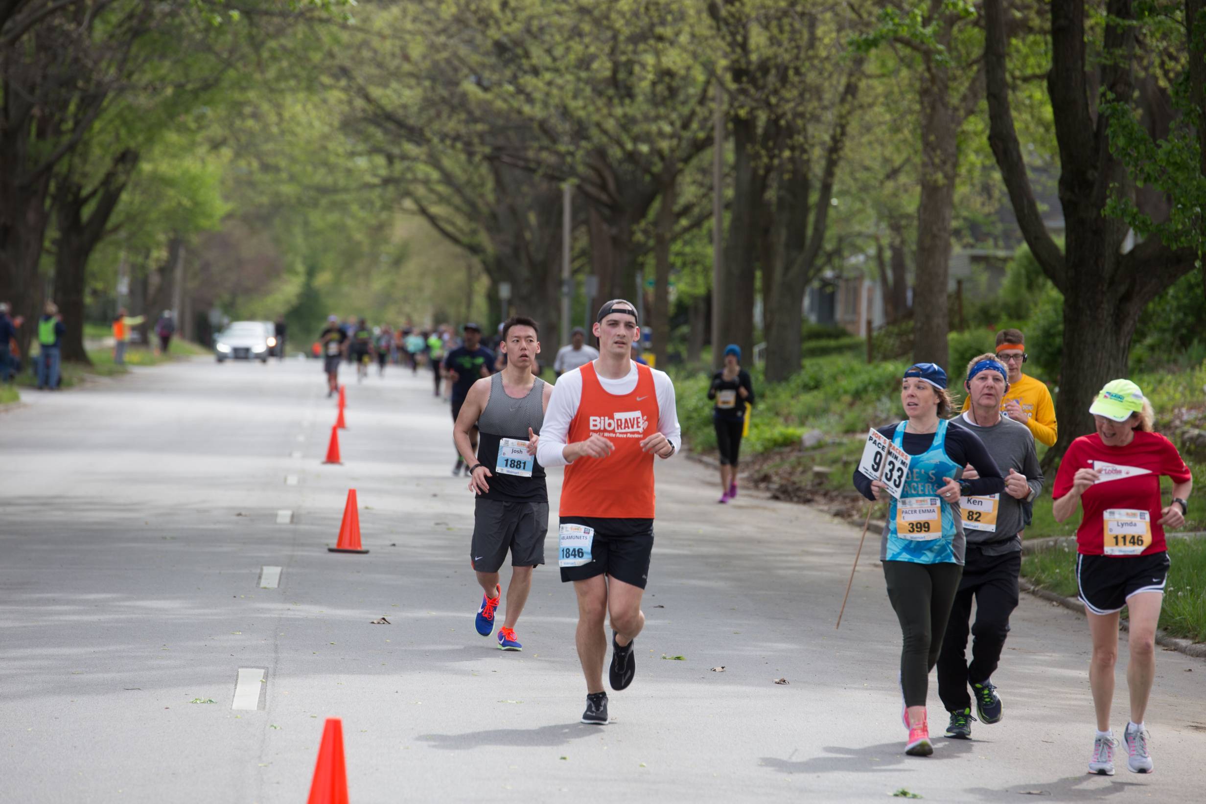 10 photos that make the Illinois Marathon great