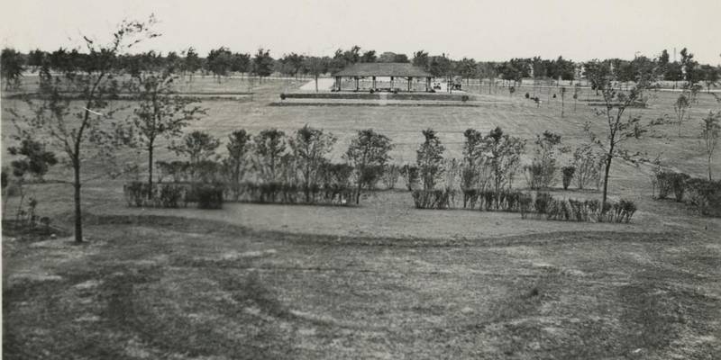 Here’s an early photo of Hessel Park