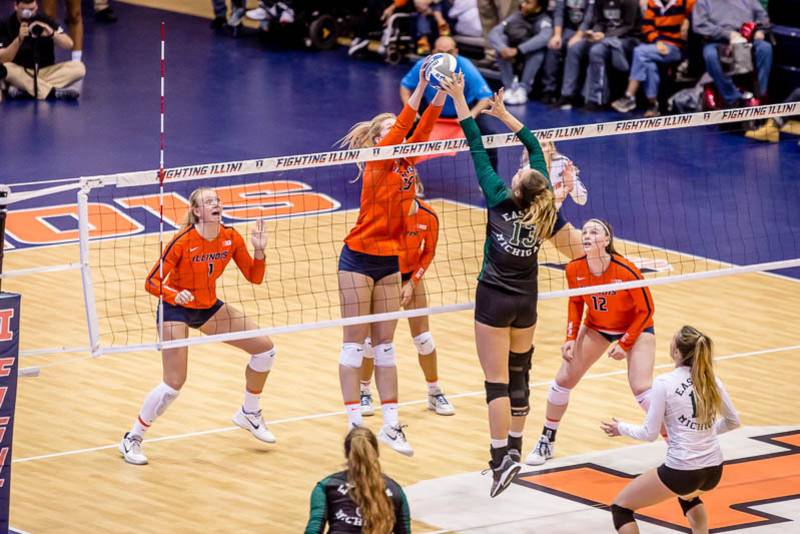 Illini Volleyball moves on to regional play