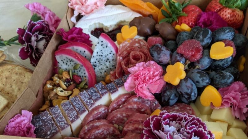 Five decadent food-activity pairings for Mother’s Day