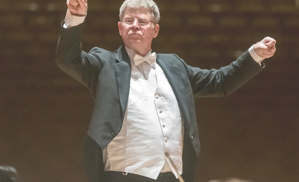 Ian Hobson was appointed Guest Conductor of Sinfonia Varsovia in Warsaw