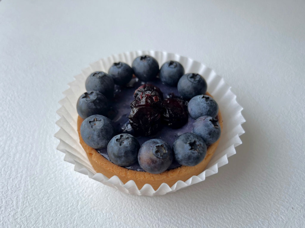 A blueberry white chocolate tart from Tasty Tart. Photo by Alyssa Buckley.
