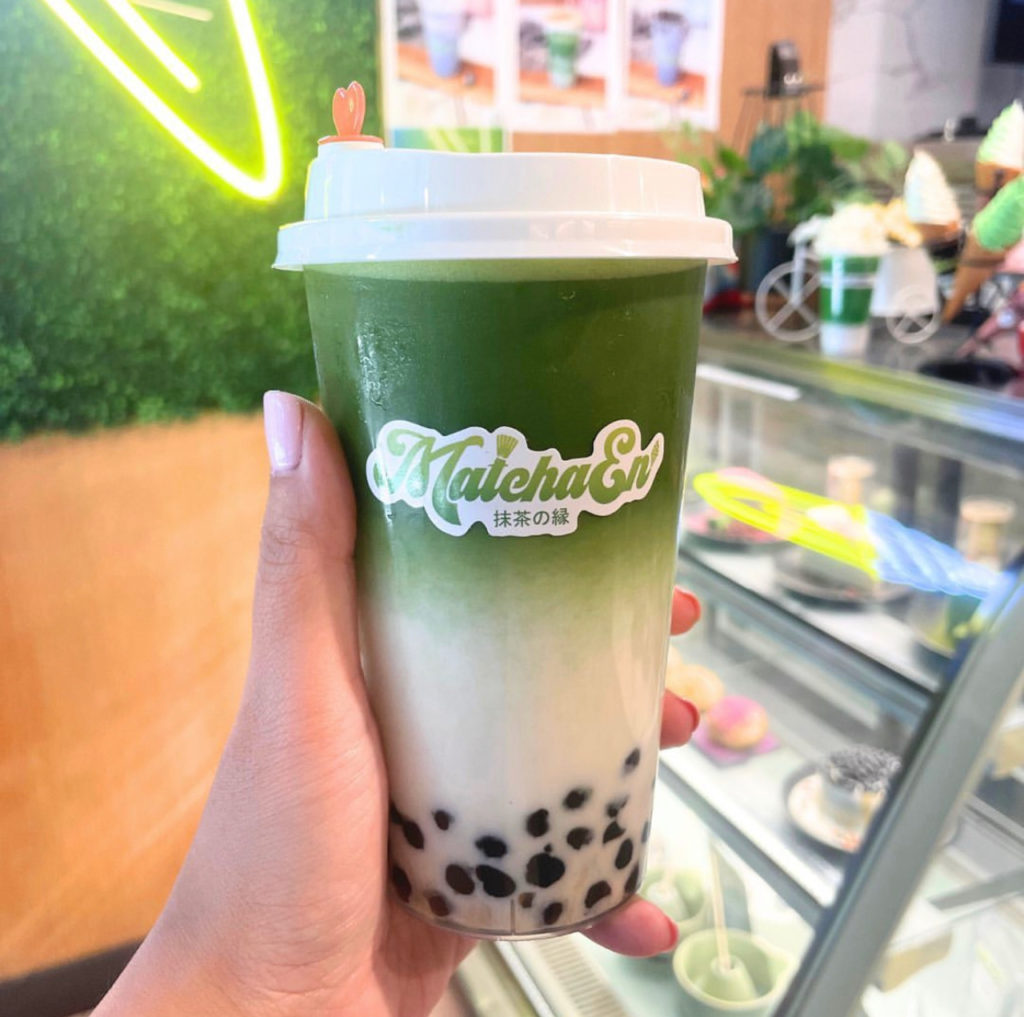 A cup of matcha bubble tea by Matcha En. Photo by Matcha En Chicago on Instagram. Photo by Matcha En Chicago on Instagram.