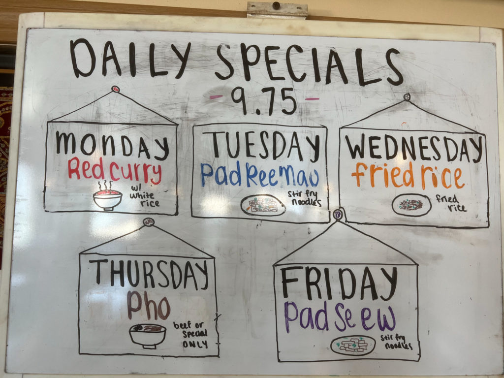 Daily Specials at Golden Wok in Champaign